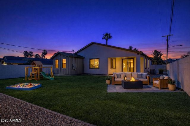 2645 E FAIRMOUNT Avenue, Phoenix, AZ 85016