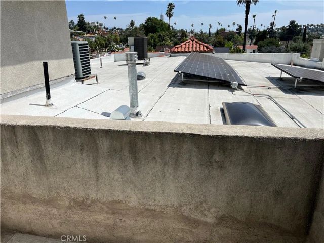 2051 N Catalina Street, Los Angeles, CA 90027