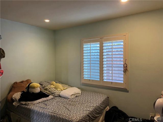 2051 N Catalina Street, Los Angeles, CA 90027