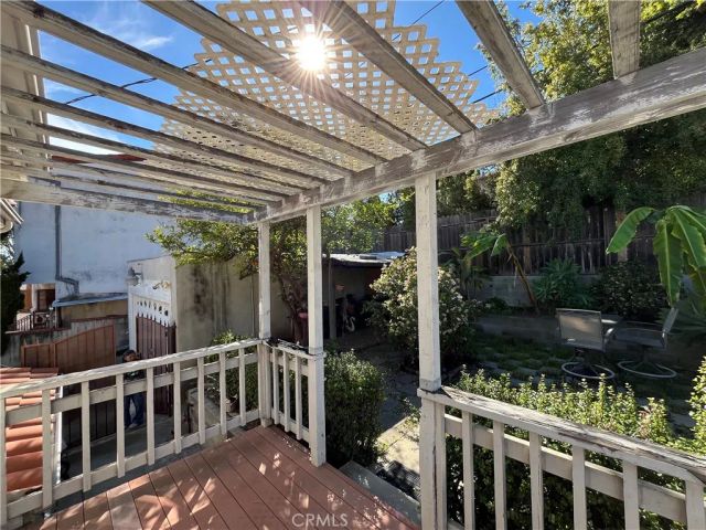 2051 N Catalina Street, Los Angeles, CA 90027