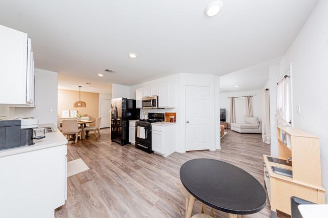 5422 Logan Dale Drive, Brookshire, TX 77423