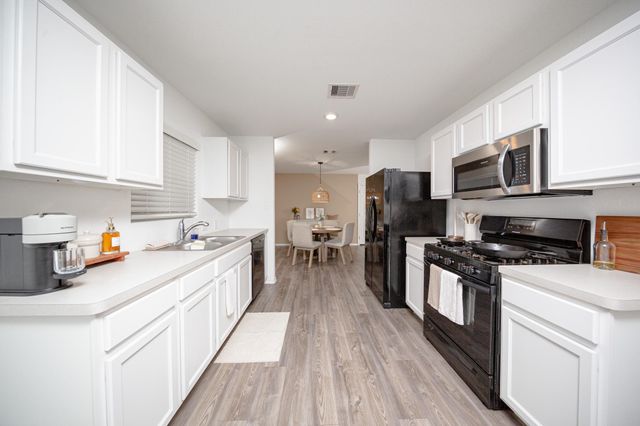 5422 Logan Dale Drive, Brookshire, TX 77423