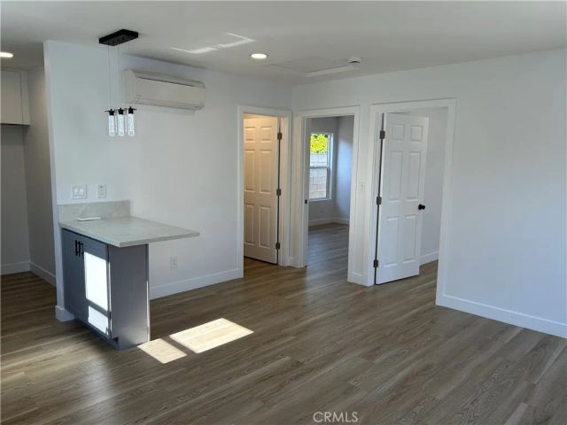 2033 W Burnett Street, Long Beach, CA 90810