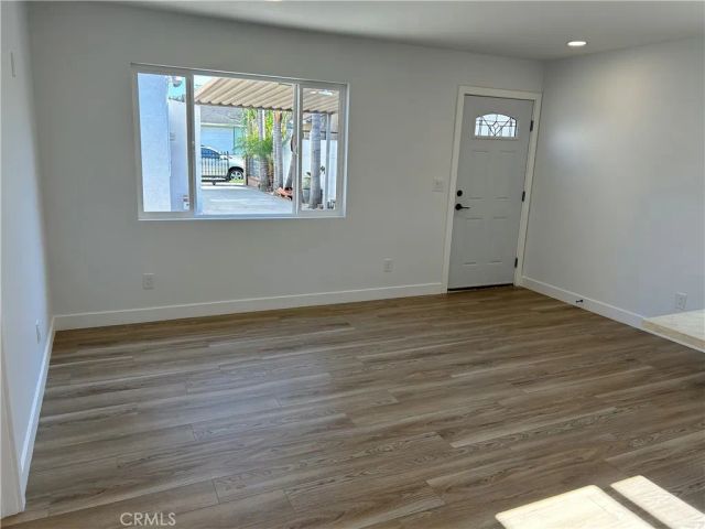 2033 W Burnett Street, Long Beach, CA 90810