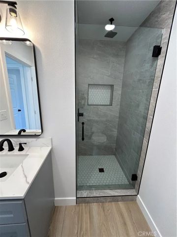 2033 W Burnett Street, Long Beach, CA 90810