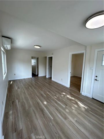 2033 W Burnett Street, Long Beach, CA 90810