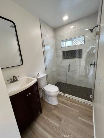 2033 W Burnett Street, Long Beach, CA 90810