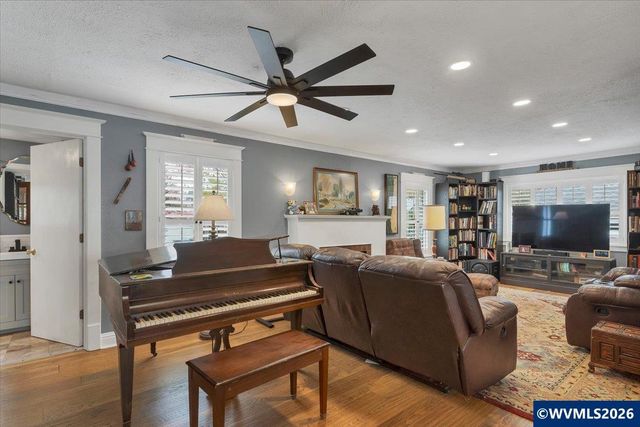 1113 Cottage St NE, Salem, OR 97301