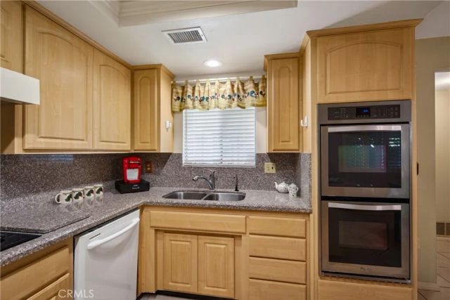 5146 Golden Avenue, Riverside, CA 92505