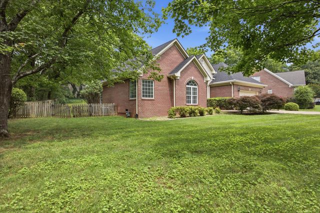 4833 Hampshire Place, Hixson, TN 37343