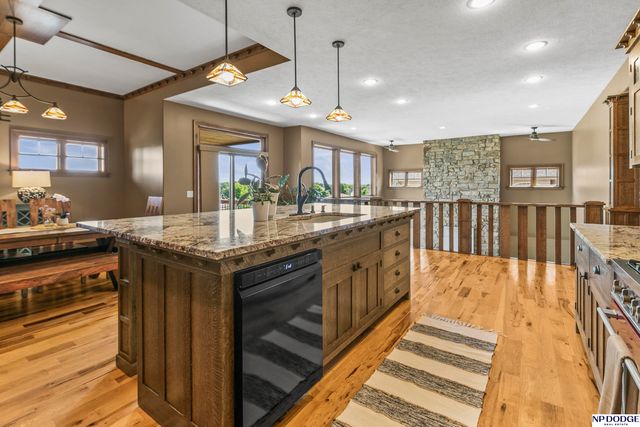 4724 Coffey Street, Papillion, NE 68133