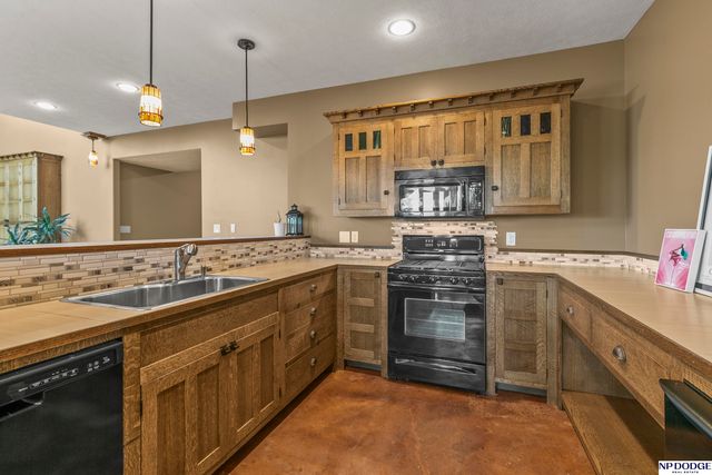 4724 Coffey Street, Papillion, NE 68133