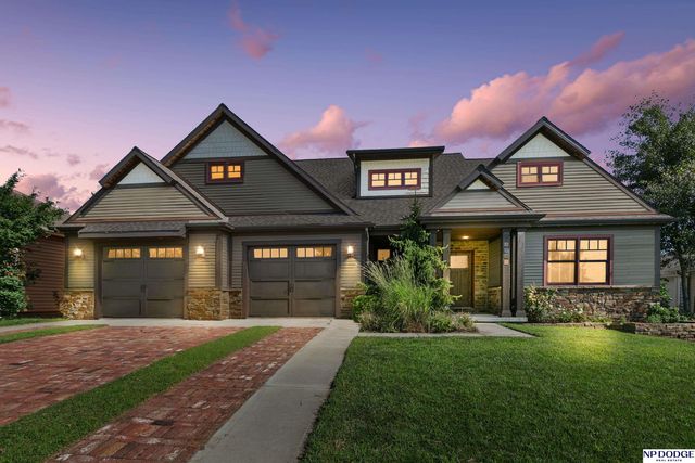 4724 Coffey Street, Papillion, NE 68133