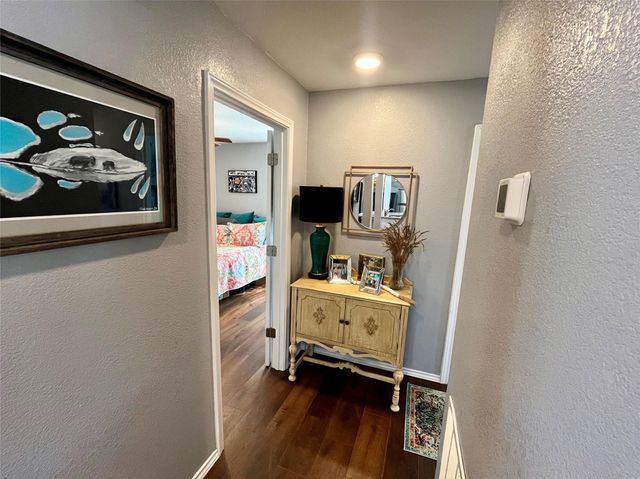 715 North Avenue, Whitesboro, TX 76273