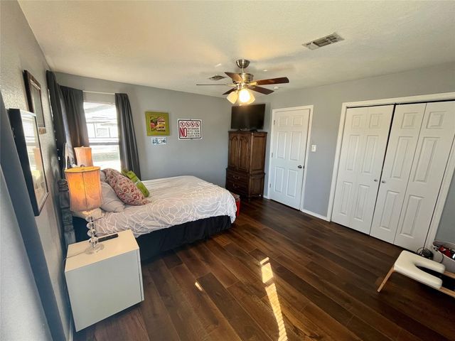 715 North Avenue, Whitesboro, TX 76273