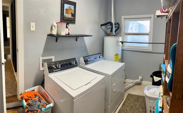 715 North Avenue, Whitesboro, TX 76273