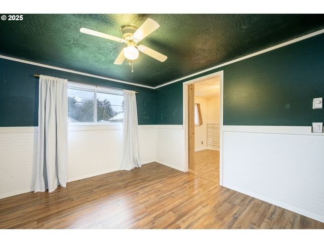 797 Ne YAMHILL St, Sheridan, OR 97378