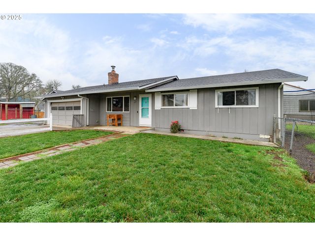 797 Ne YAMHILL St, Sheridan, OR 97378