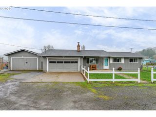 797 Ne YAMHILL St, Sheridan, OR 97378