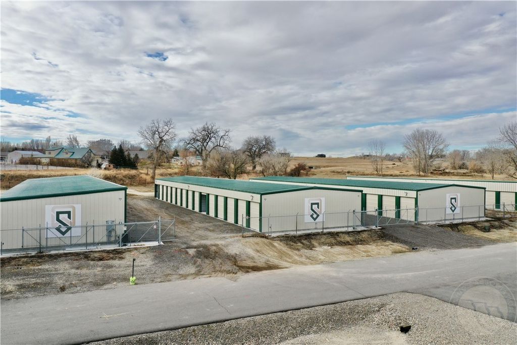 936 W Toy Storage St, Billings, MT 59106