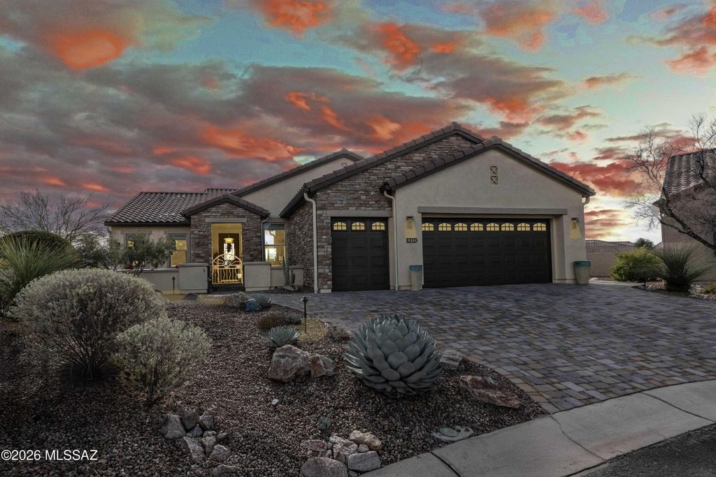 32312 S Agarita Drive, Oracle, AZ 85623