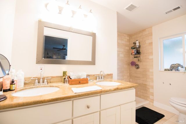 408 Calistoga Rd, Santa Rosa, CA 95409