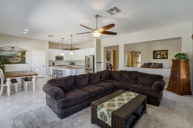 3040 W KELLER Drive, Anthem, AZ 85086