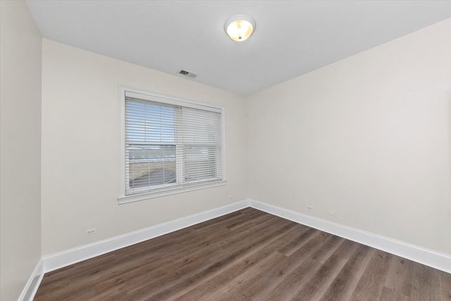 2500 Green Bay Road 403, Evanston, IL 60201