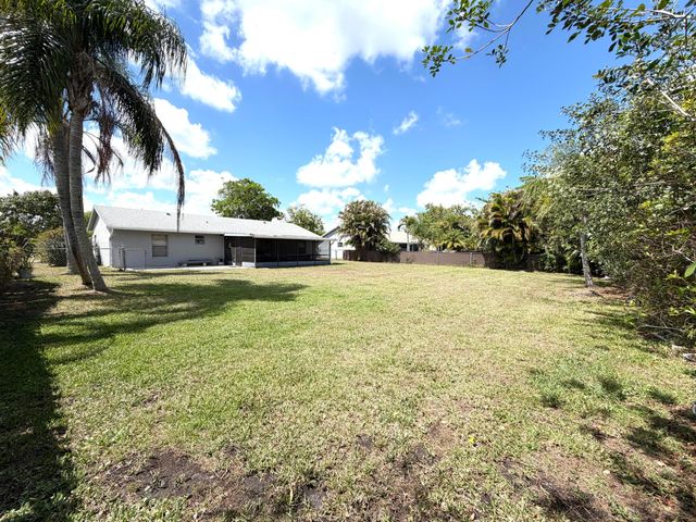 357 Las Palmas Street, Royal Palm Beach, FL 33411