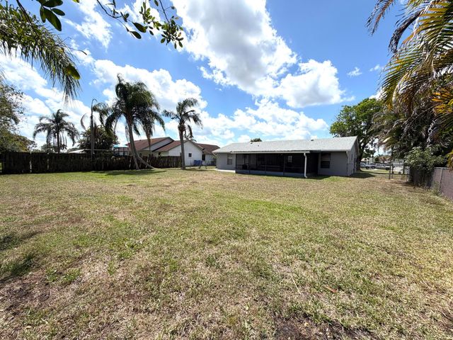 357 Las Palmas Street, Royal Palm Beach, FL 33411