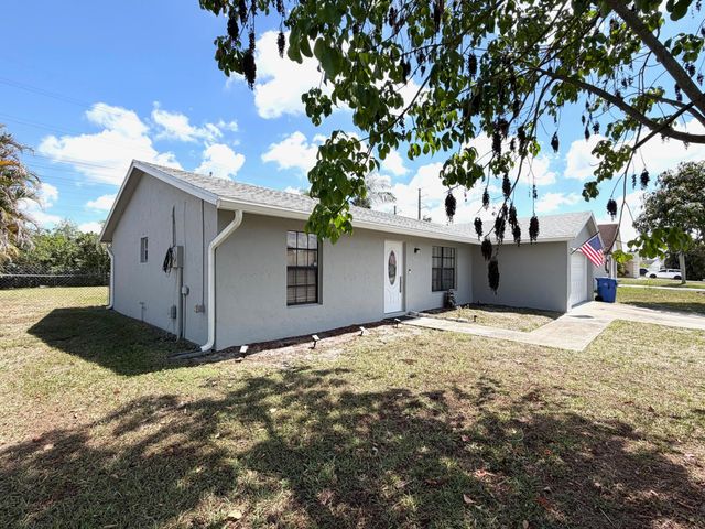 357 Las Palmas Street, Royal Palm Beach, FL 33411