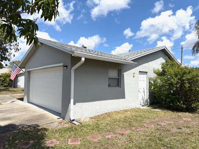 357 Las Palmas Street, Royal Palm Beach, FL 33411