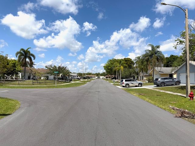 357 Las Palmas Street, Royal Palm Beach, FL 33411