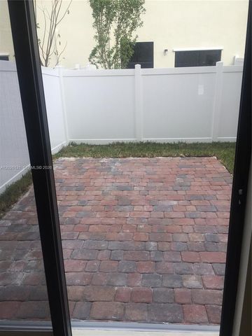 9307 W 33rd Way, Hialeah, FL 33018