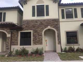 9307 W 33rd Way, Hialeah, FL 33018