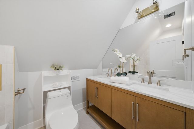 1641 N Springfield Avenue, Chicago, IL 60647