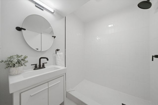 1641 N Springfield Avenue, Chicago, IL 60647