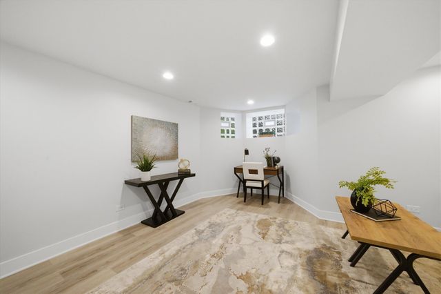 1641 N Springfield Avenue, Chicago, IL 60647