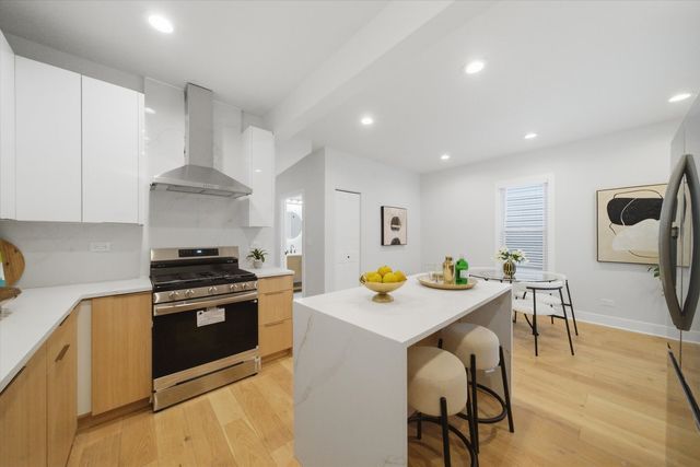 1641 N Springfield Avenue, Chicago, IL 60647