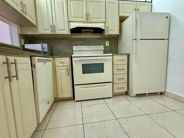 3470 Foxcroft Rd 204, Miramar, FL 33025