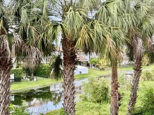 3470 Foxcroft Rd 204, Miramar, FL 33025