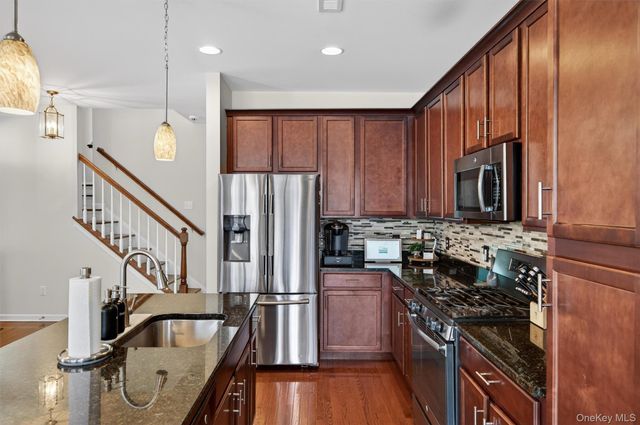 131 Meadow View Drive, Middletown, NY 10940