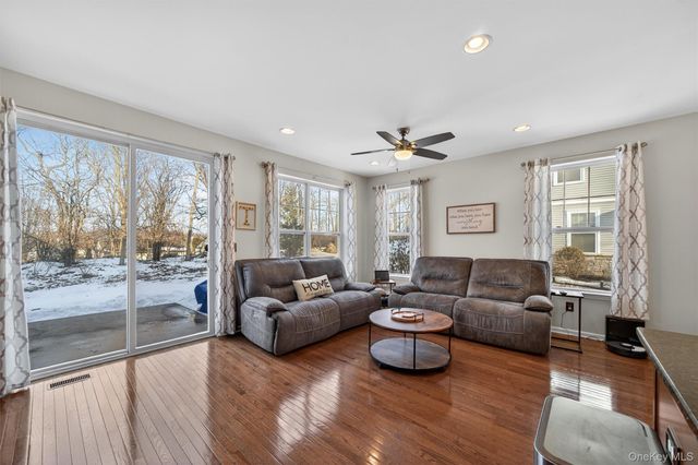 131 Meadow View Drive, Middletown, NY 10940