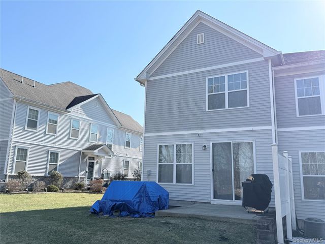 131 Meadow View Drive, Middletown, NY 10940