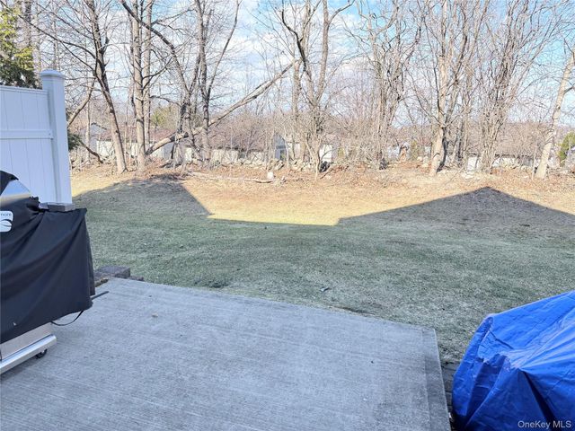 131 Meadow View Drive, Middletown, NY 10940