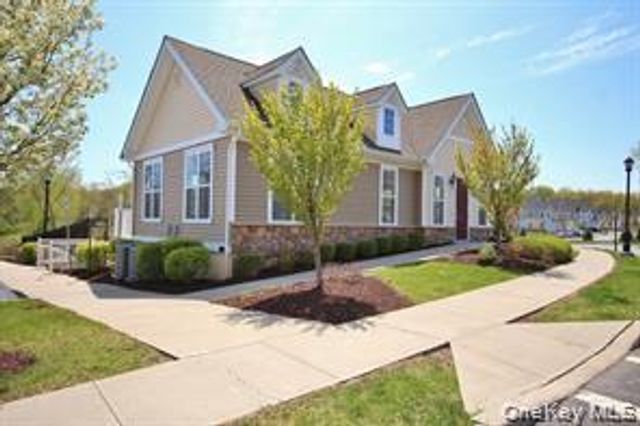 131 Meadow View Drive, Middletown, NY 10940