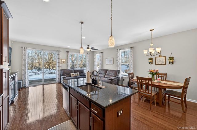 131 Meadow View Drive, Middletown, NY 10940