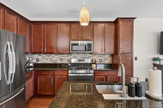 131 Meadow View Drive, Middletown, NY 10940