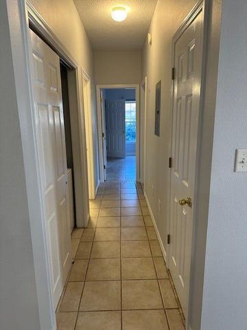 1501 N Partin Drive APT 164, Niceville, FL 32578