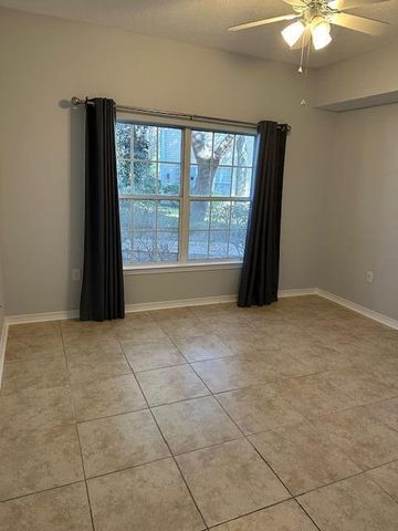 1501 N Partin Drive APT 164, Niceville, FL 32578